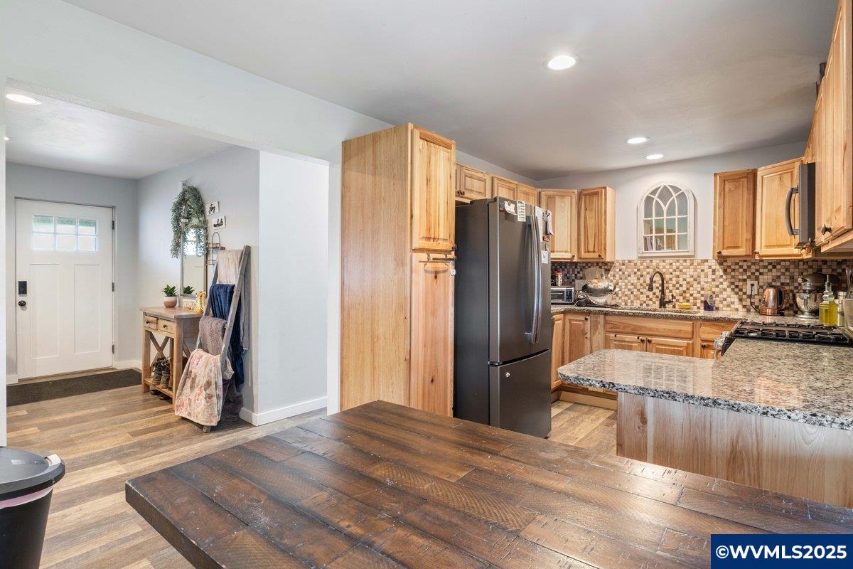 8116 River Road Northeast Salem, OR 97303 - Photo 14 of 32