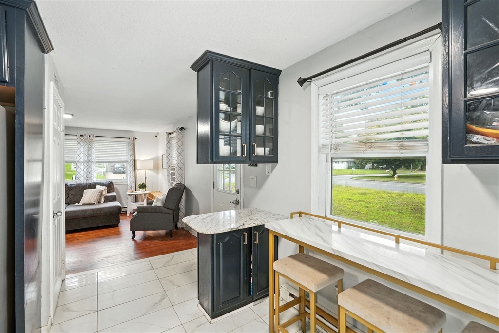 381 North Brook Road Springfield, MA 01119 - Photo 16 of 34