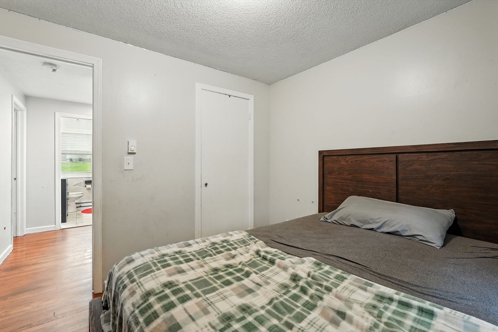 381 North Brook Road Springfield, MA 01119 - Photo 19 of 34