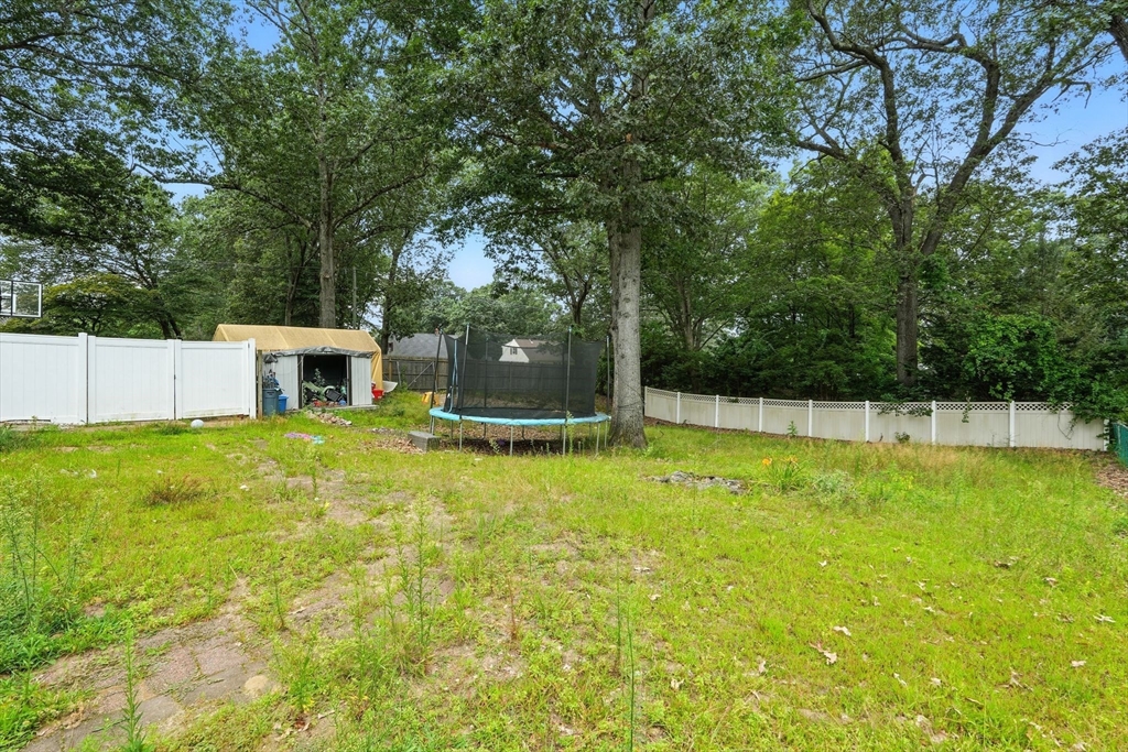 381 North Brook Road Springfield, MA 01119 - Photo 30 of 34