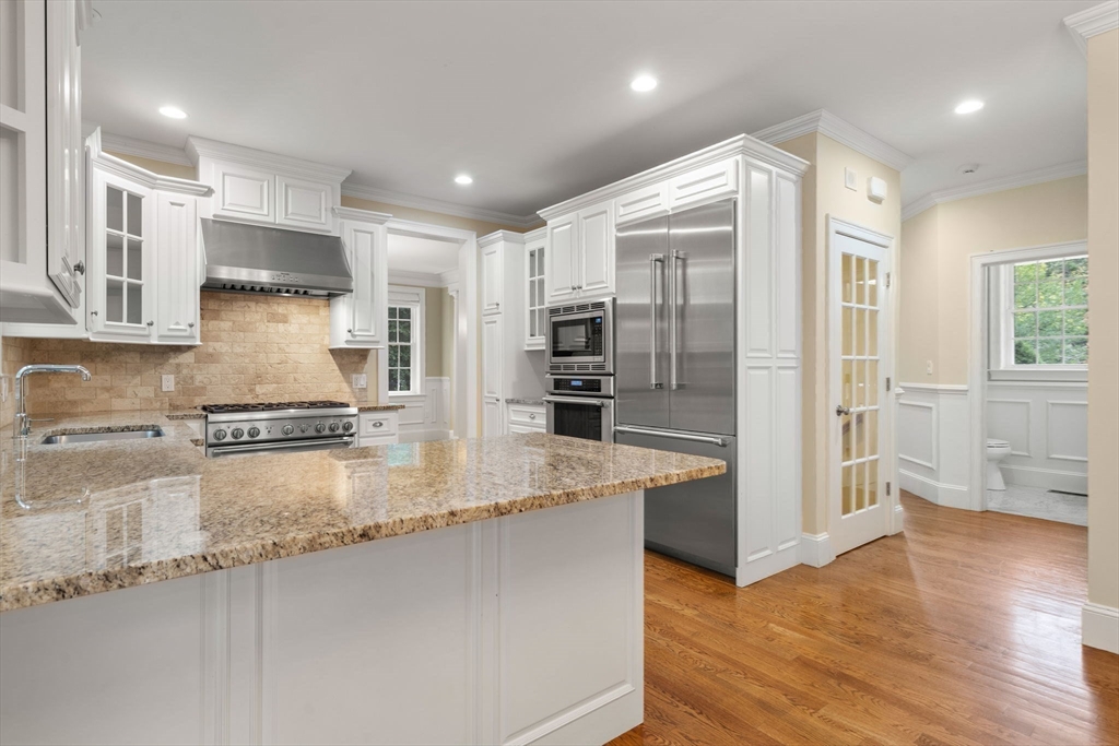 78 Hunnewell Street Wellesley, MA 02481 - Photo 15 of 42