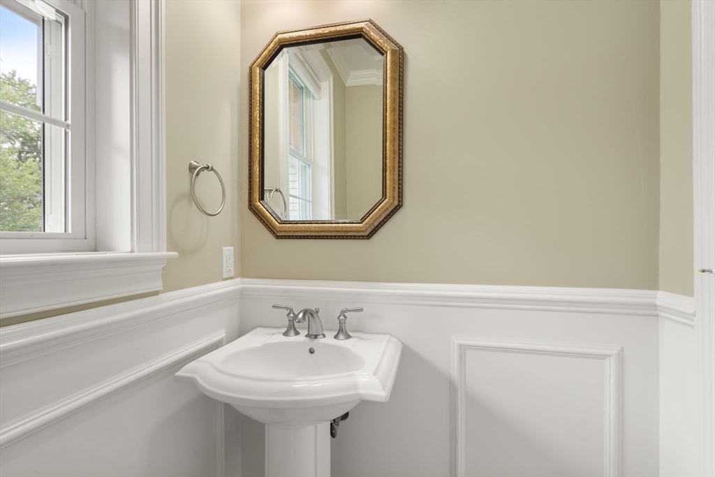 78 Hunnewell Street Wellesley, MA 02481 - Photo 20 of 42