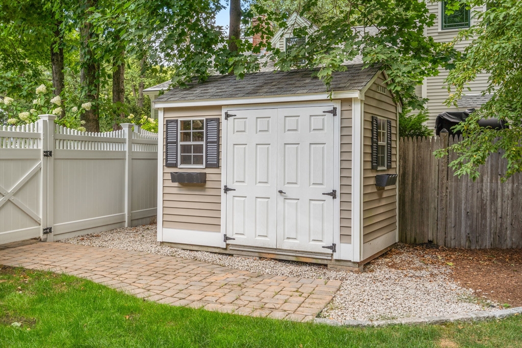 78 Hunnewell Street Wellesley, MA 02481 - Photo 40 of 42