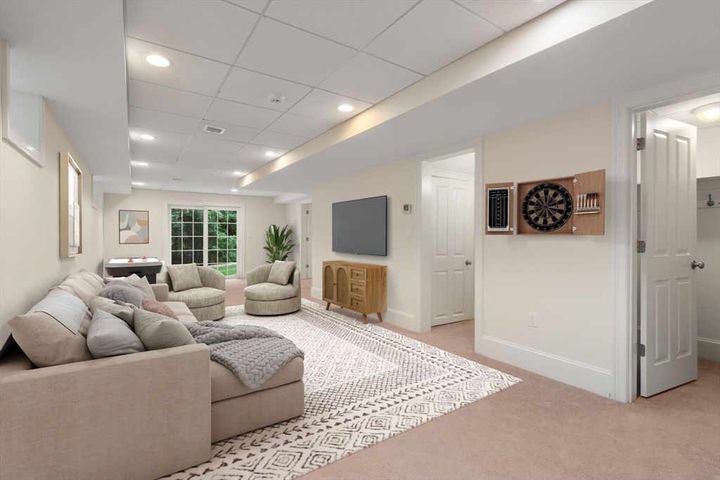 78 Hunnewell Street Wellesley, MA 02481 - Photo 6 of 42