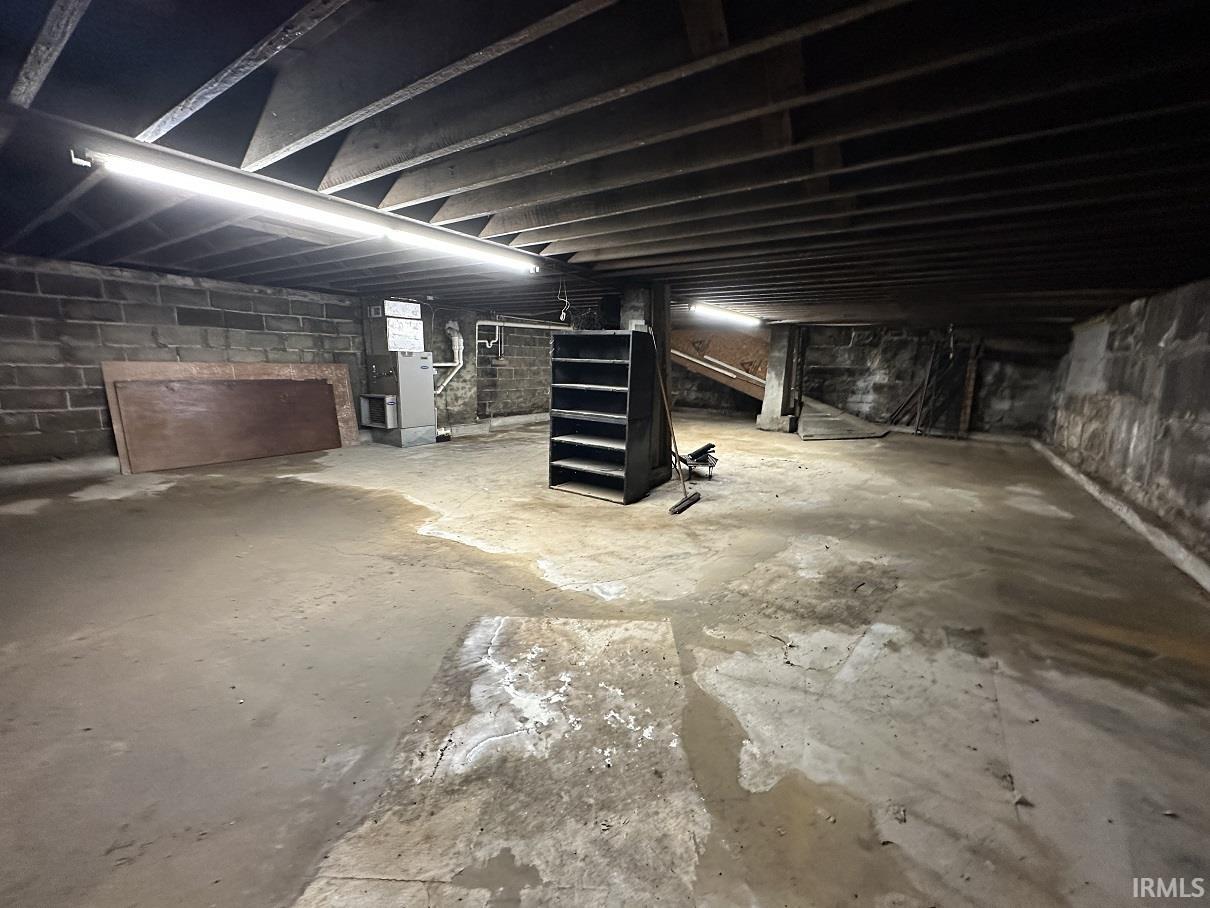 322 West 3rd Street Bloomington, IN 47404 - Photo 16 of 35