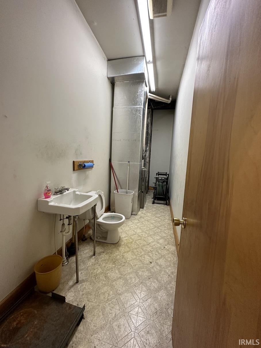 322 West 3rd Street Bloomington, IN 47404 - Photo 17 of 35