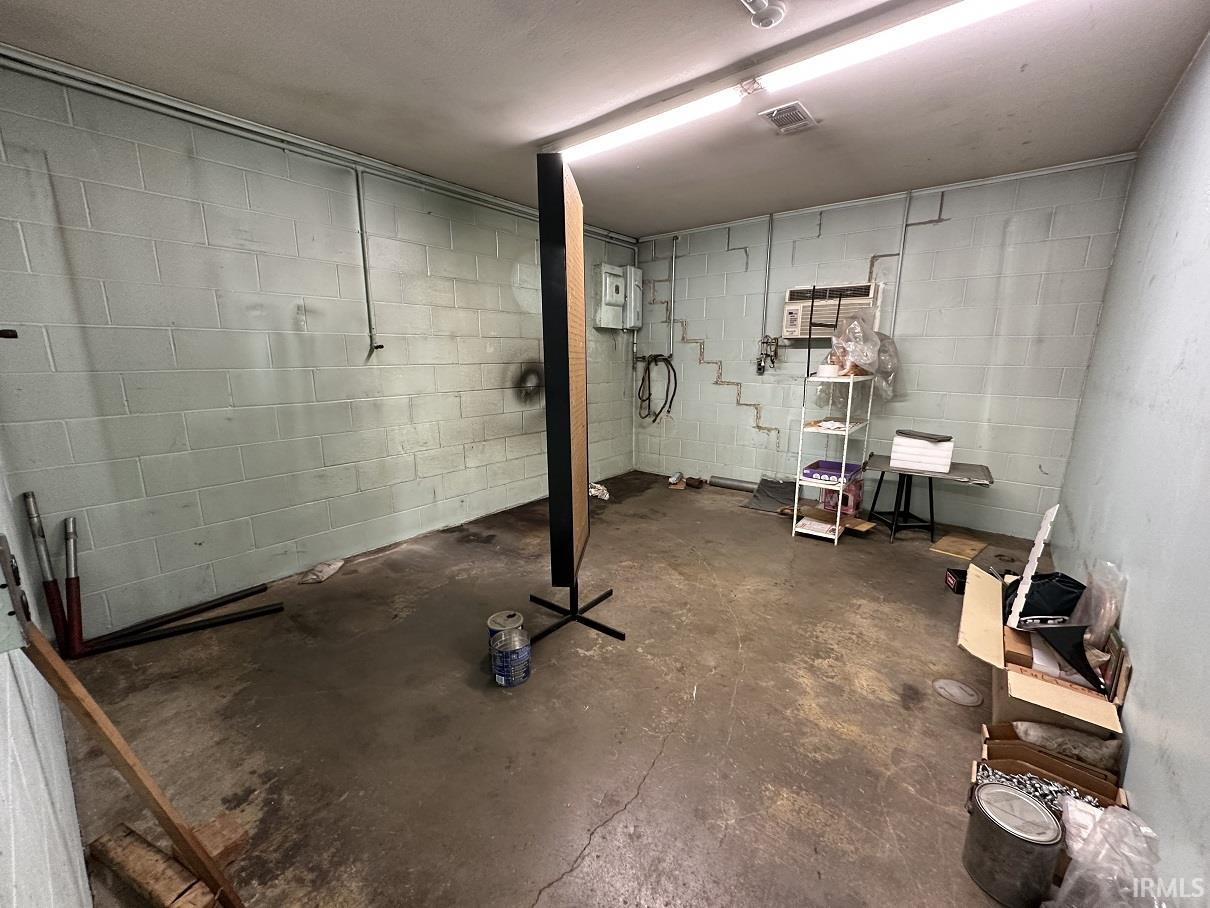 322 West 3rd Street Bloomington, IN 47404 - Photo 18 of 35