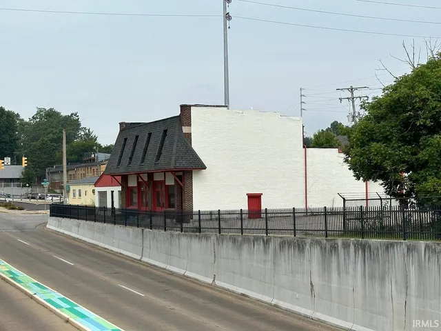 $1,500,000 | 322 West 3rd Street, Bloomington, IN 47404