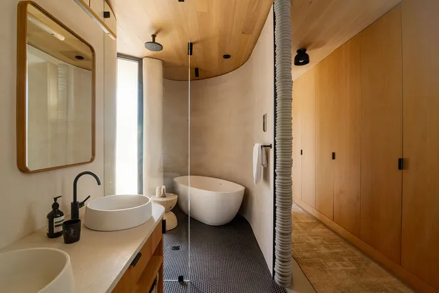 $1,998,000 | 1700 Riverview Street, Austin, TX 78702