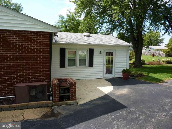 13410 South View Road Newburg, MD 20664 - Photo 5 of 25 Exterior #2