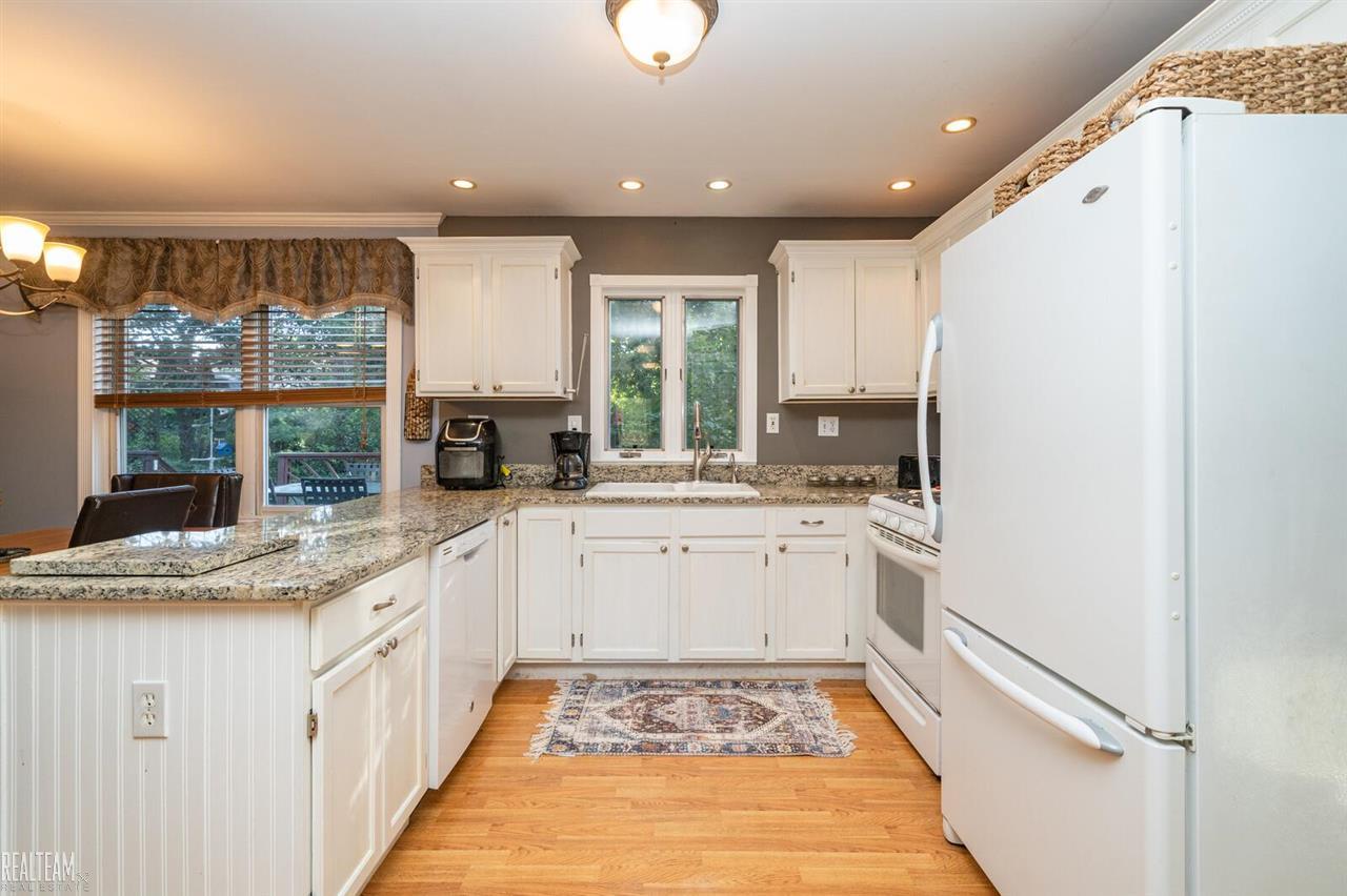 51954 Sass Road New Baltimore, MI 48047 - Photo 7 of 30 50056698-6.JPG