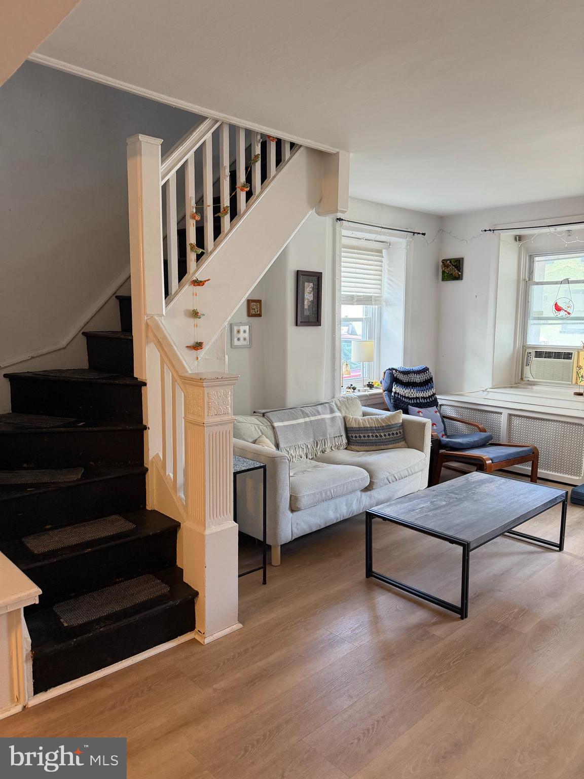 470 Conarroe Street Philadelphia, PA 19128 - Photo 3 of 36