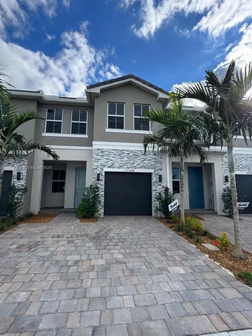 $4,400 | 17108 Southwest 2nd Circle, Unit 17108, Pembroke Pines, FL 33027