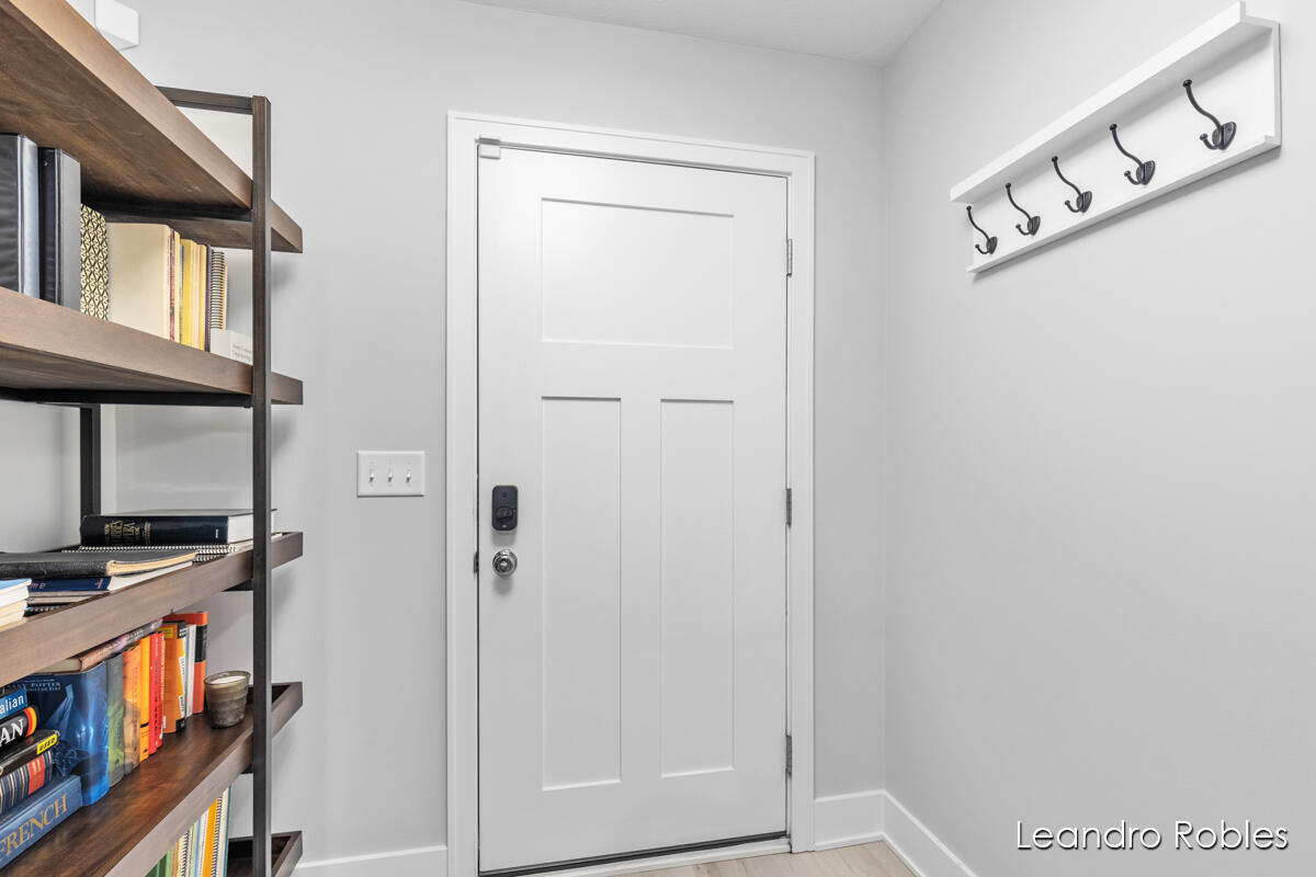 2531 Inverness Road Southeast Grand Rapids, MI 49546 - Photo 23 of 43 img_1006