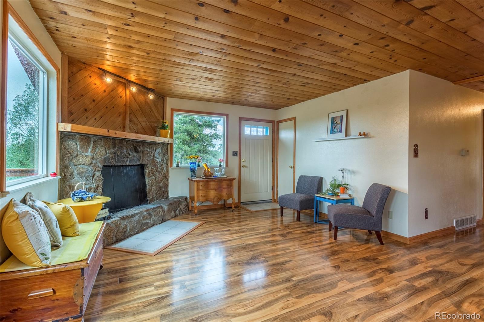 135 Louis Road Bailey, CO 80421 - Photo 9 of 29 Gallery Image 9