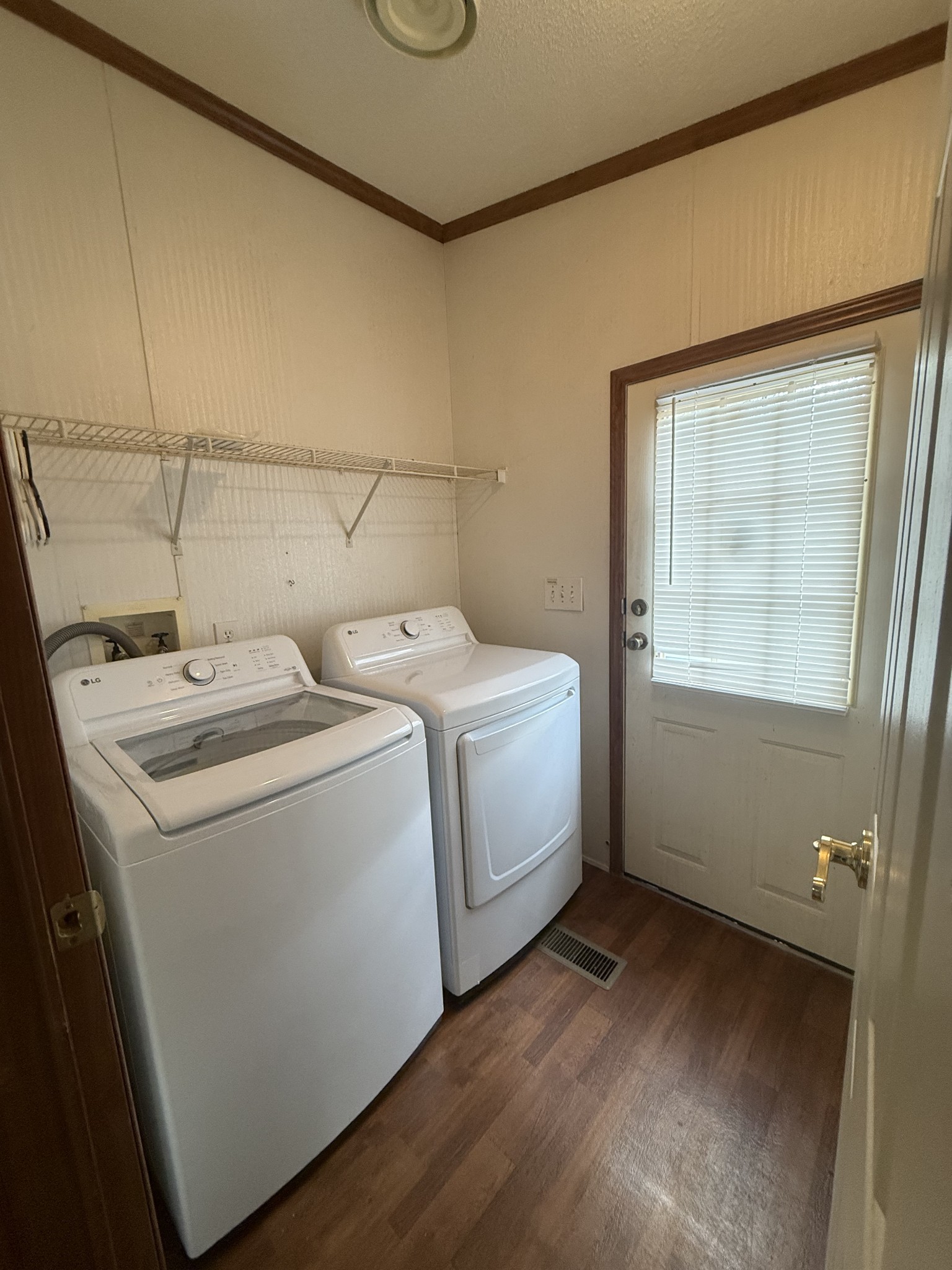 501 Post Road Michie, TN 38357 - Photo 21 of 21 a utility room with dryer and washer