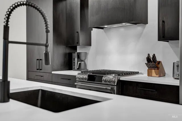 $649,900 | 1620 West Bannock Street, Unit 204, Boise, ID 83702