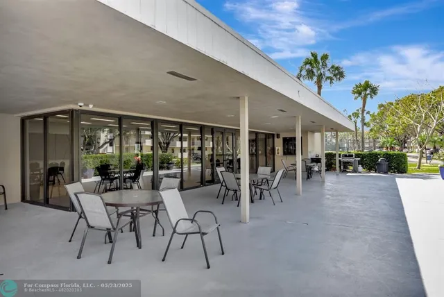 $299,000 | 2430 DC Country Club Boulevard, Unit 4012, Deerfield Beach, FL 33442