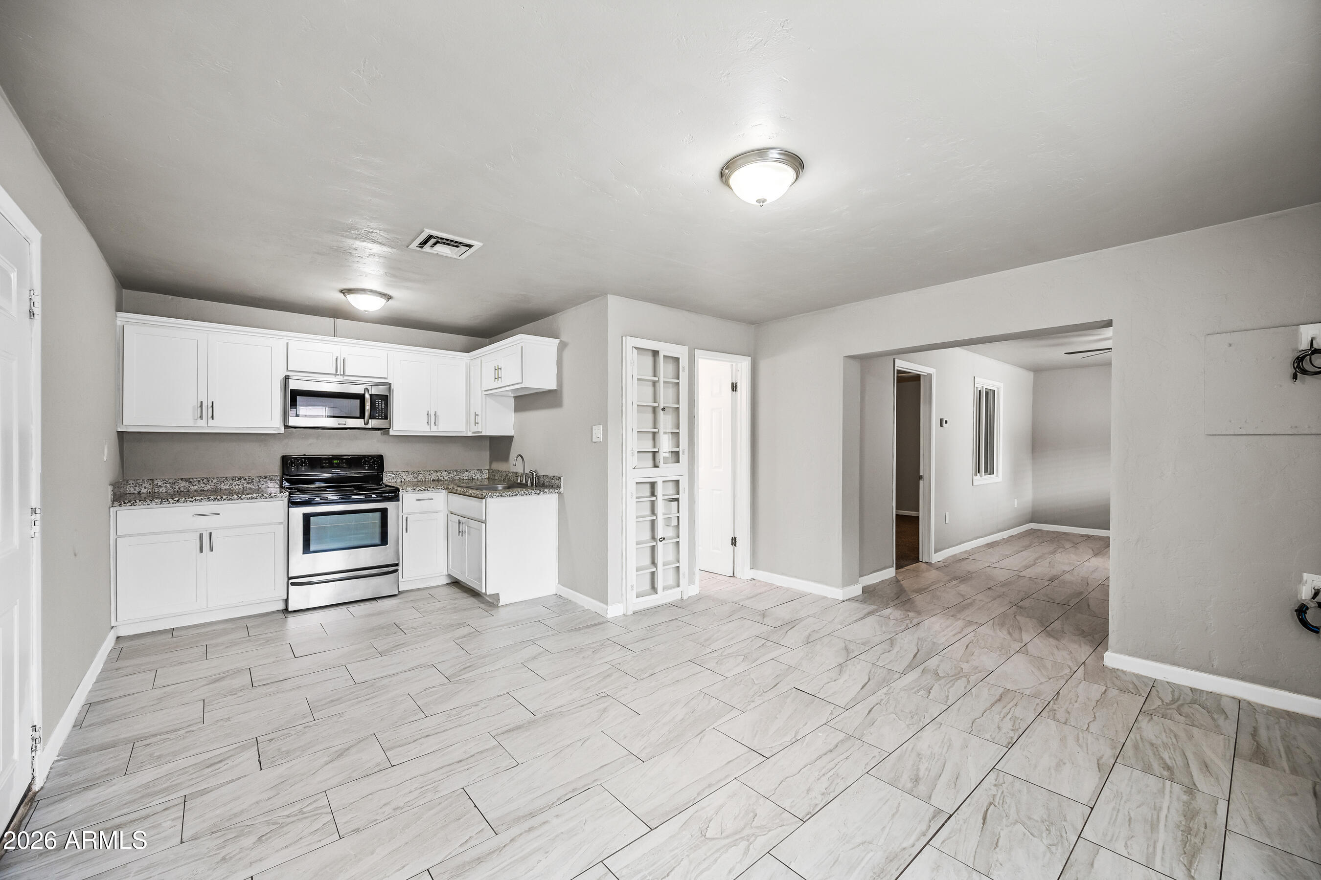 1724 West Thomas Road Phoenix, AZ 85015 - Photo 18 of 31 Casita kitchen