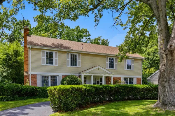 $825,000 | 750 Carriage Way, Deerfield, IL 60015