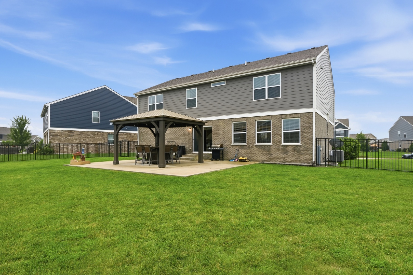 2032 Rownham Hill Road New Lenox, IL 60451 - Photo 34 of 38 Gallery Image 34