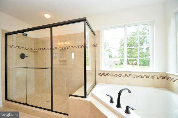 5013 Landing Road Elkridge, MD 21075 - Photo 20 of 27 Bath (Master)