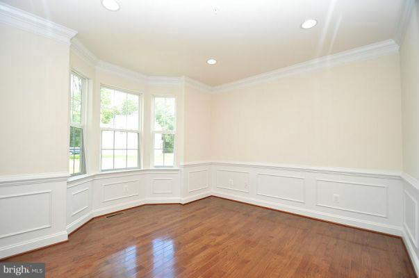 5013 Landing Road Elkridge, MD 21075 - Photo 3 of 27 Dining Room