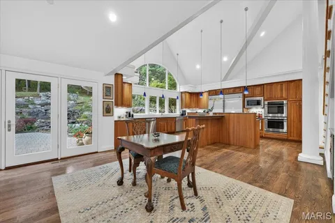 $949,900 | 18032 Turkey Bend Drive, Wildwood, MO 63038