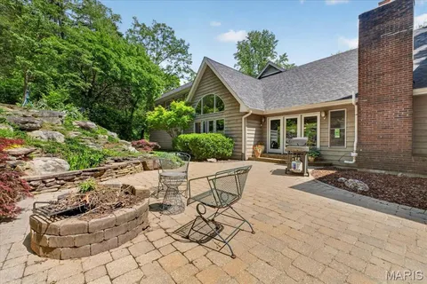 $949,900 | 18032 Turkey Bend Drive, Wildwood, MO 63038