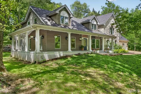 $949,900 | 18032 Turkey Bend Drive, Wildwood, MO 63038