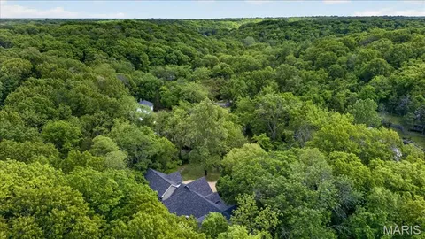 $949,900 | 18032 Turkey Bend Drive, Wildwood, MO 63038