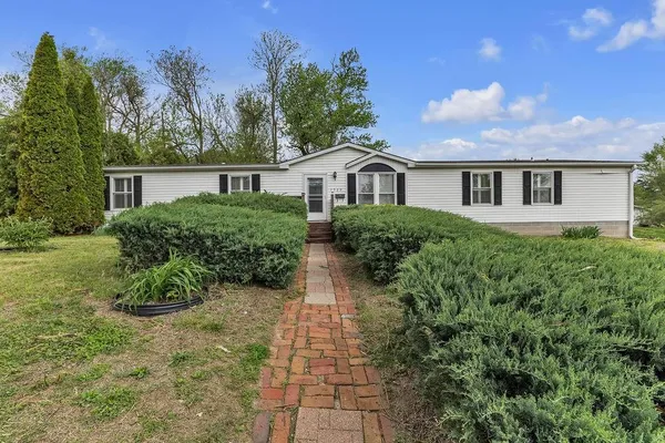 $135,000 | 1529 Angelique Street, St. Joseph, MO 64501