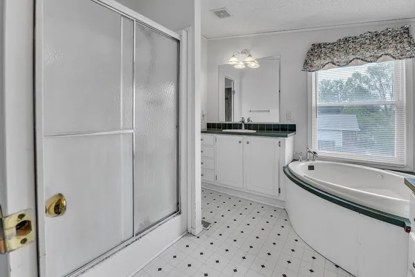 $135,000 | 1529 Angelique Street, St. Joseph, MO 64501