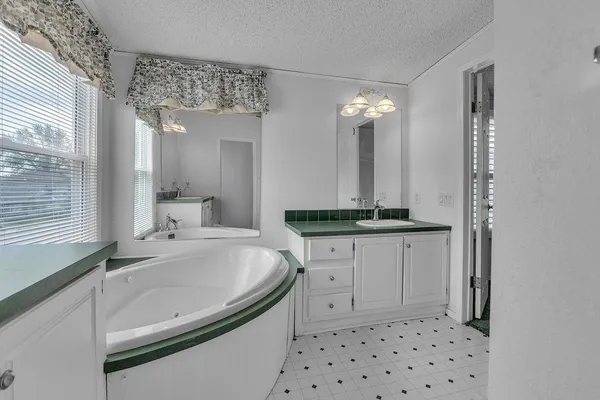 $135,000 | 1529 Angelique Street, St. Joseph, MO 64501