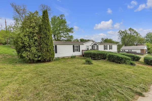 $135,000 | 1529 Angelique Street, St. Joseph, MO 64501