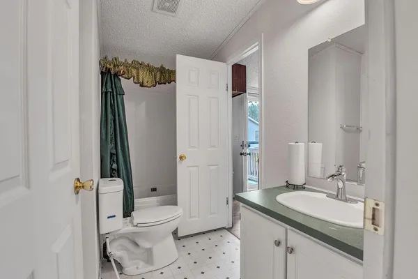 $135,000 | 1529 Angelique Street, St. Joseph, MO 64501