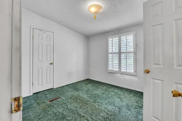 $135,000 | 1529 Angelique Street, St. Joseph, MO 64501