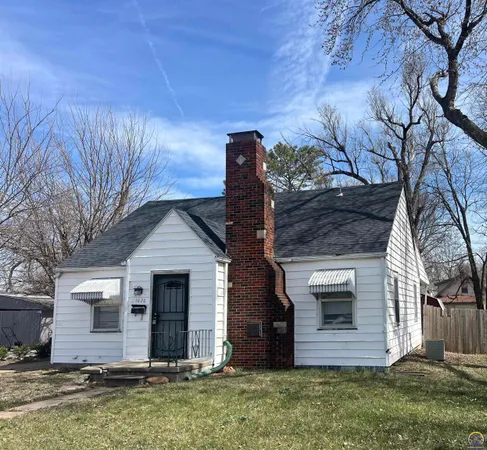 $115,000 | 1020 Southwest Jewell Avenue, Topeka, KS 66604