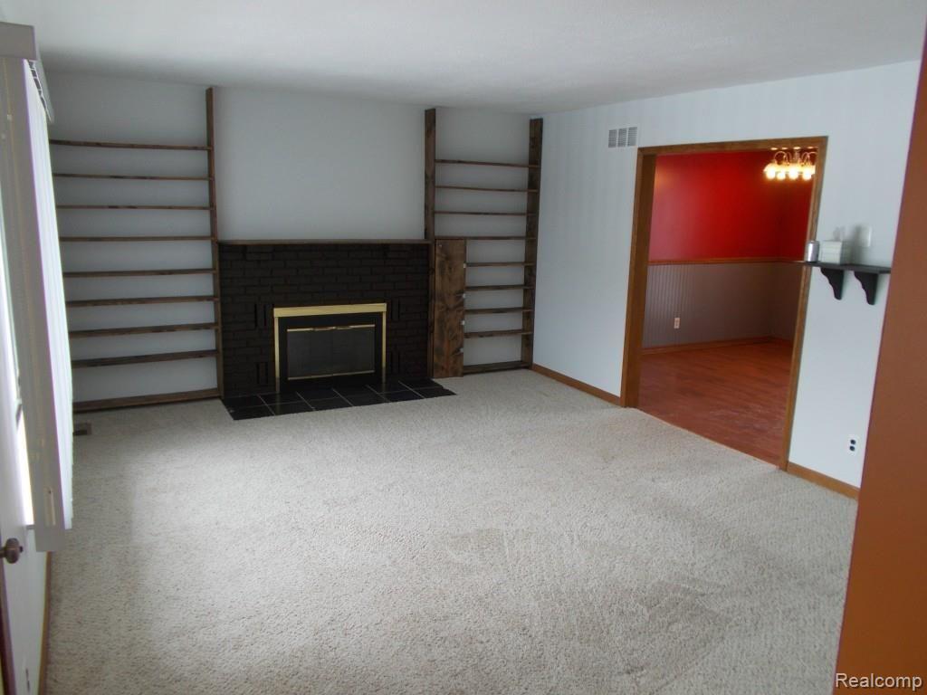 2530 Bowers Road Lapeer, MI 48446 - Photo 8 of 17 DSCN1074.jpg