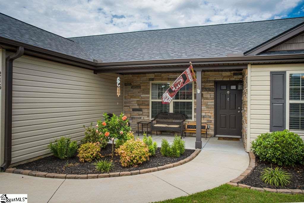 216 Sleepy River Road Simpsonville, SC 29681 - Photo 2 of 29 Gallery Image 2