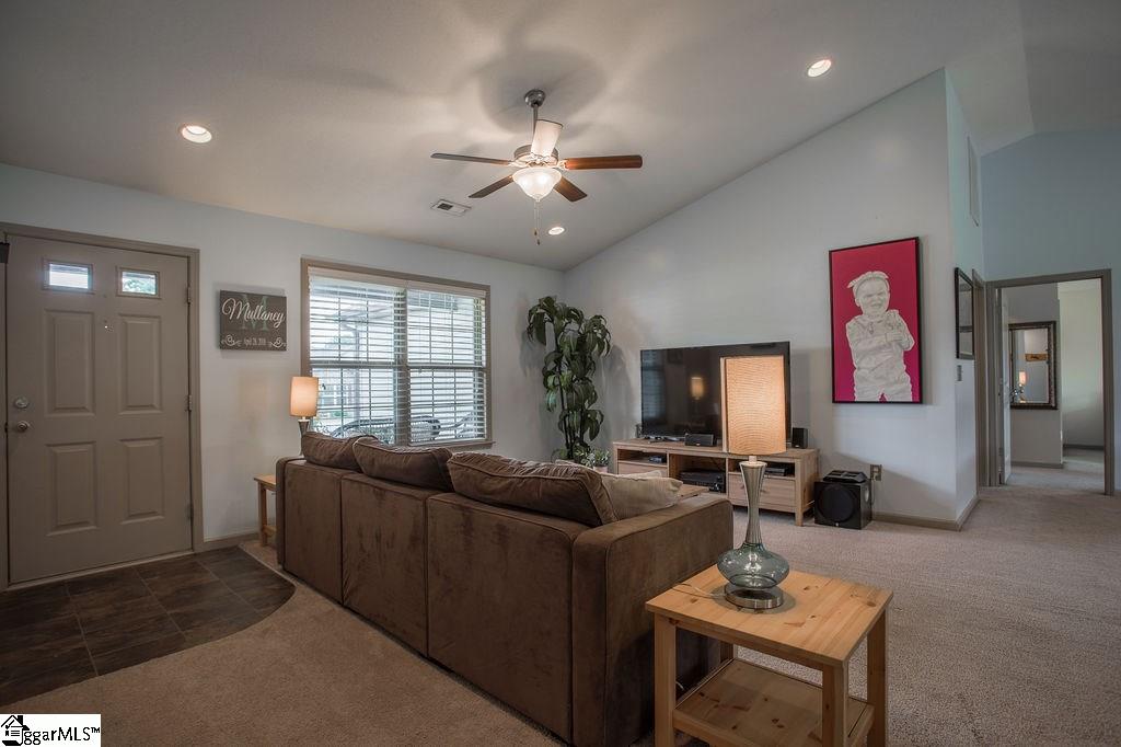 216 Sleepy River Road Simpsonville, SC 29681 - Photo 11 of 29 Gallery Image 11
