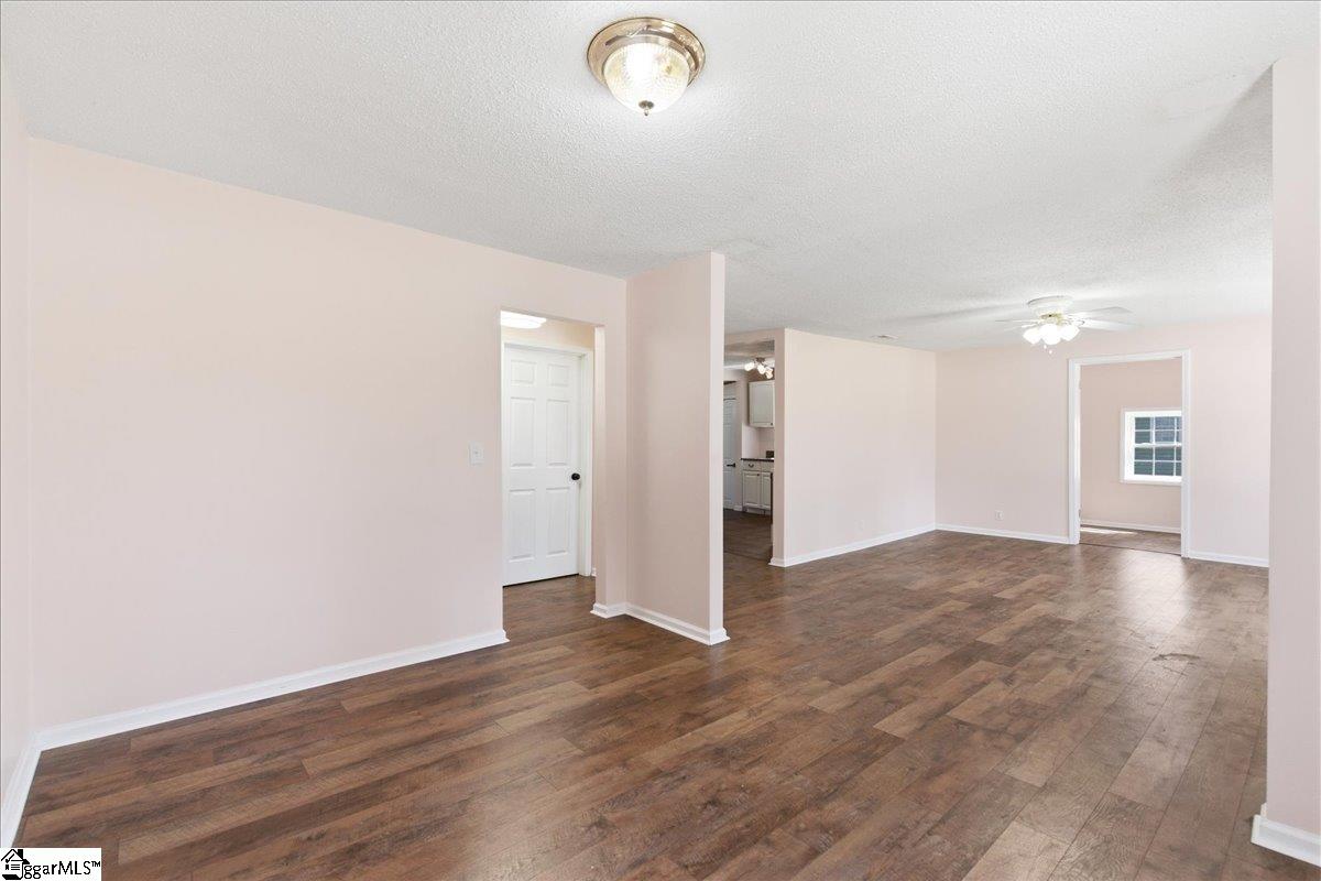 112 Newry Road Seneca, SC 29672 - Photo 13 of 16