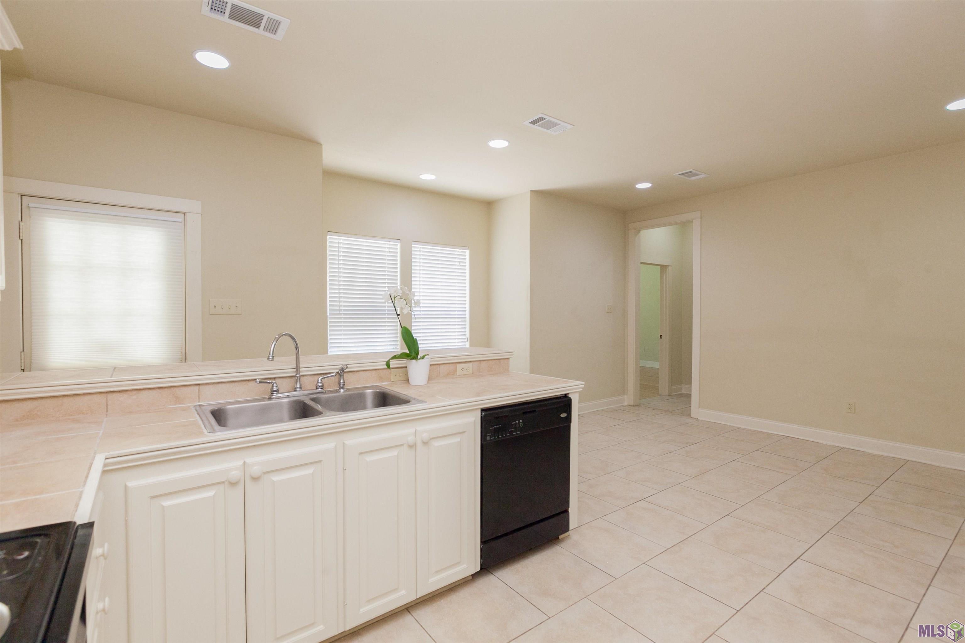9319 Boone Avenue Baton Rouge, LA 70810 - Photo 10 of 18