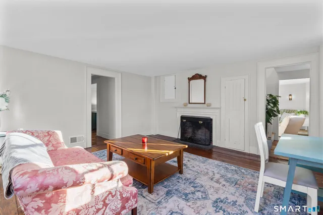 $685,000 | 1 Ferry Road, Chester, CT 06412