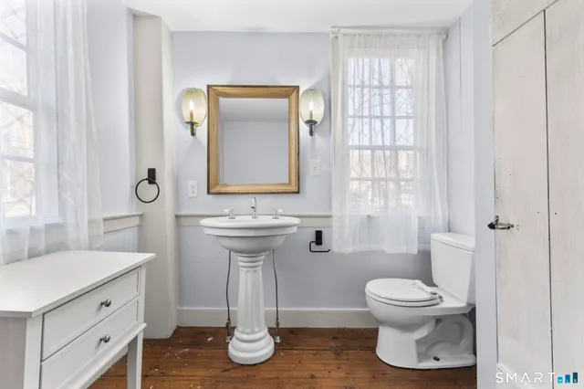 $685,000 | 1 Ferry Road, Chester, CT 06412