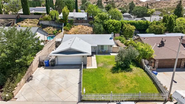 $748,000 | 30300 Jasmine Valley Drive, Canyon Country, CA 91387