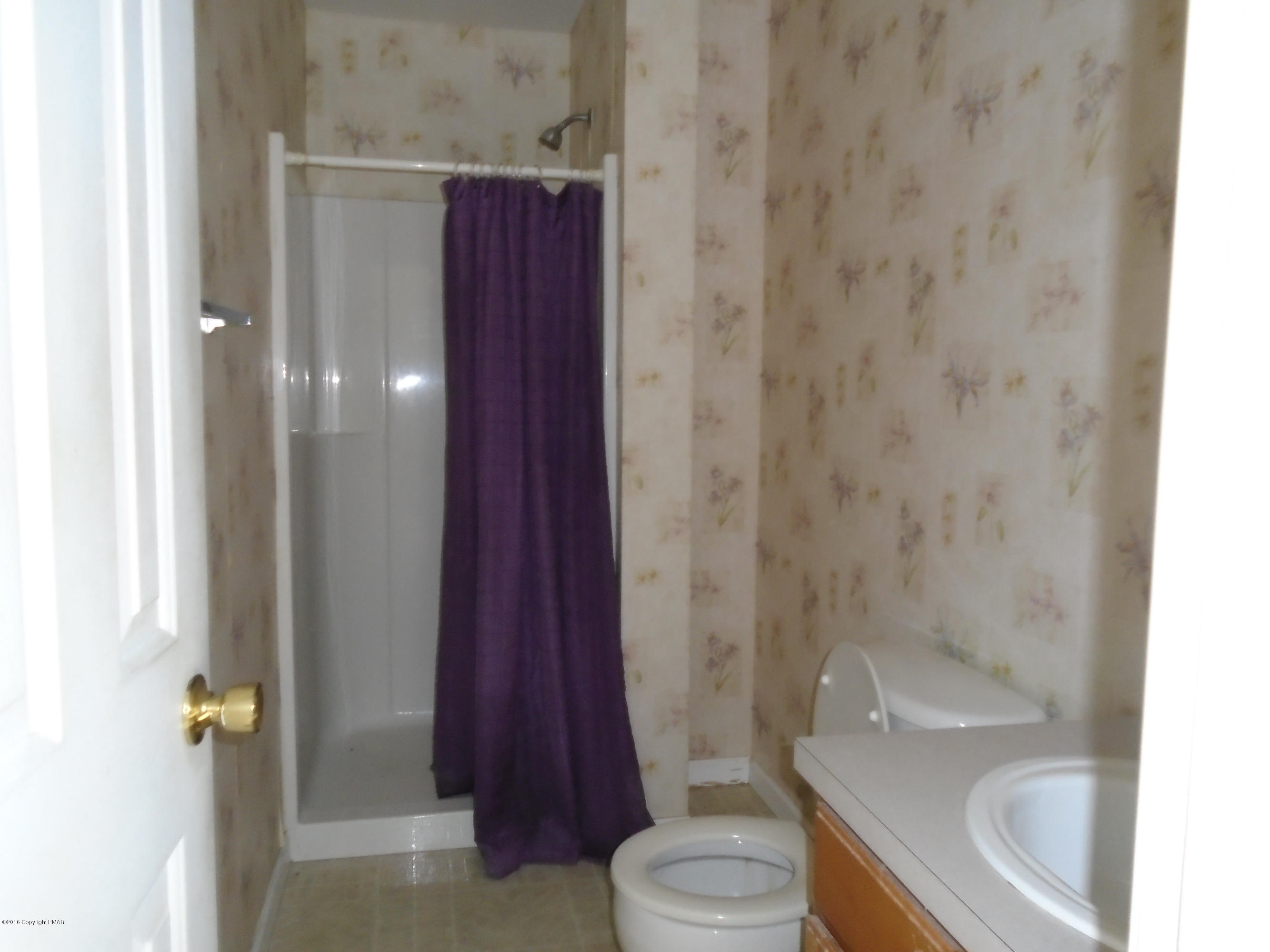 670 Edinburgh Road Bushkill, PA 18324 - Photo 9 of 9 DSC01176