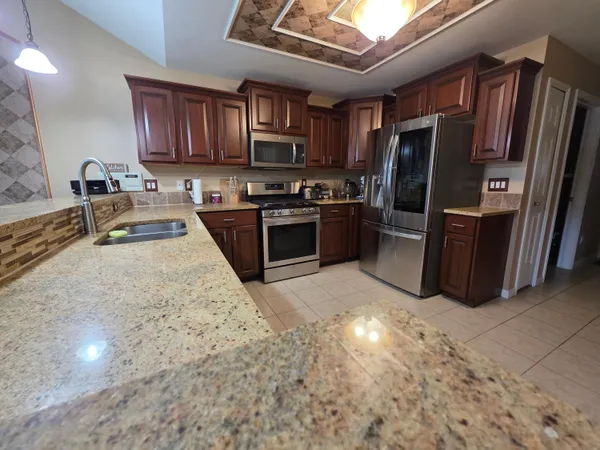 $399,900 | 31637 Beaver Circle, New Boston, MI 48164