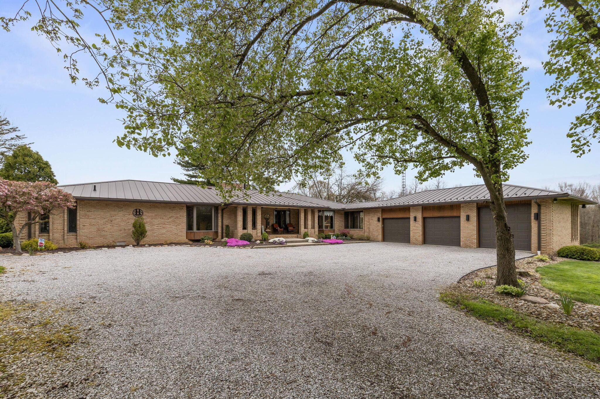 1225 Pleasant Valley Road Mansfield, OH 44903 - Photo 3 of 96 1.1