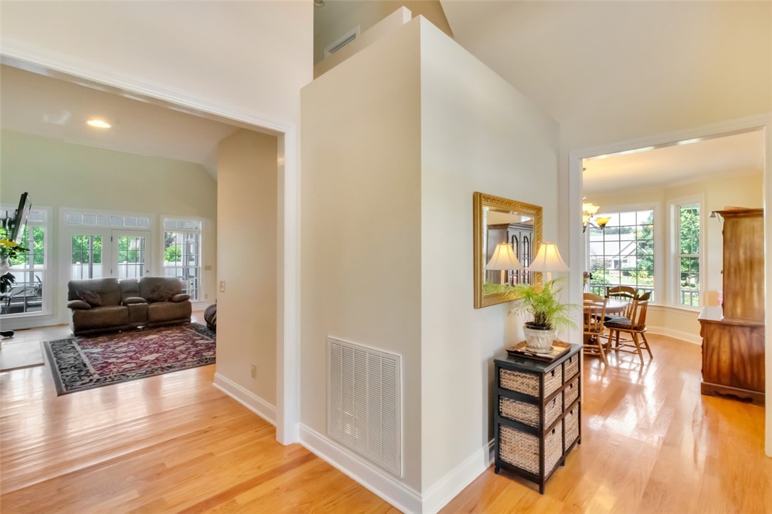 202 Edens Ridge Drive Six Mile, SC 29682 - Photo 10 of 37 Gallery Image 10